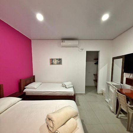 Apartahotel Caribe Diez San Andrés Екстериор снимка