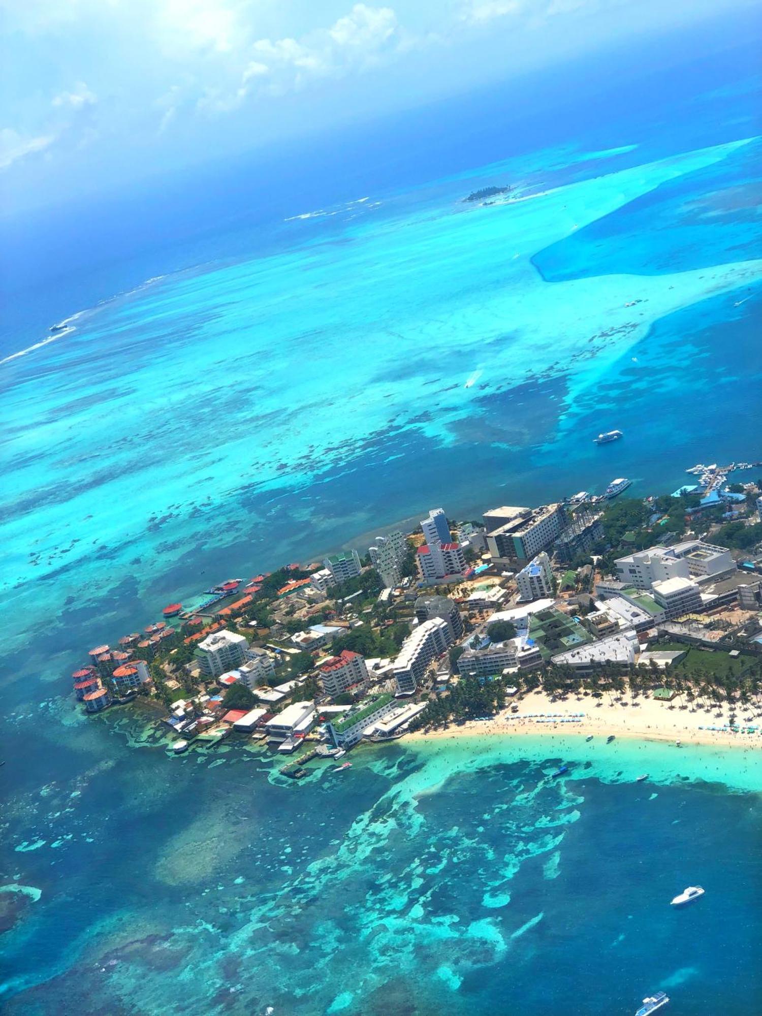 Apartahotel Caribe Diez San Andrés Екстериор снимка