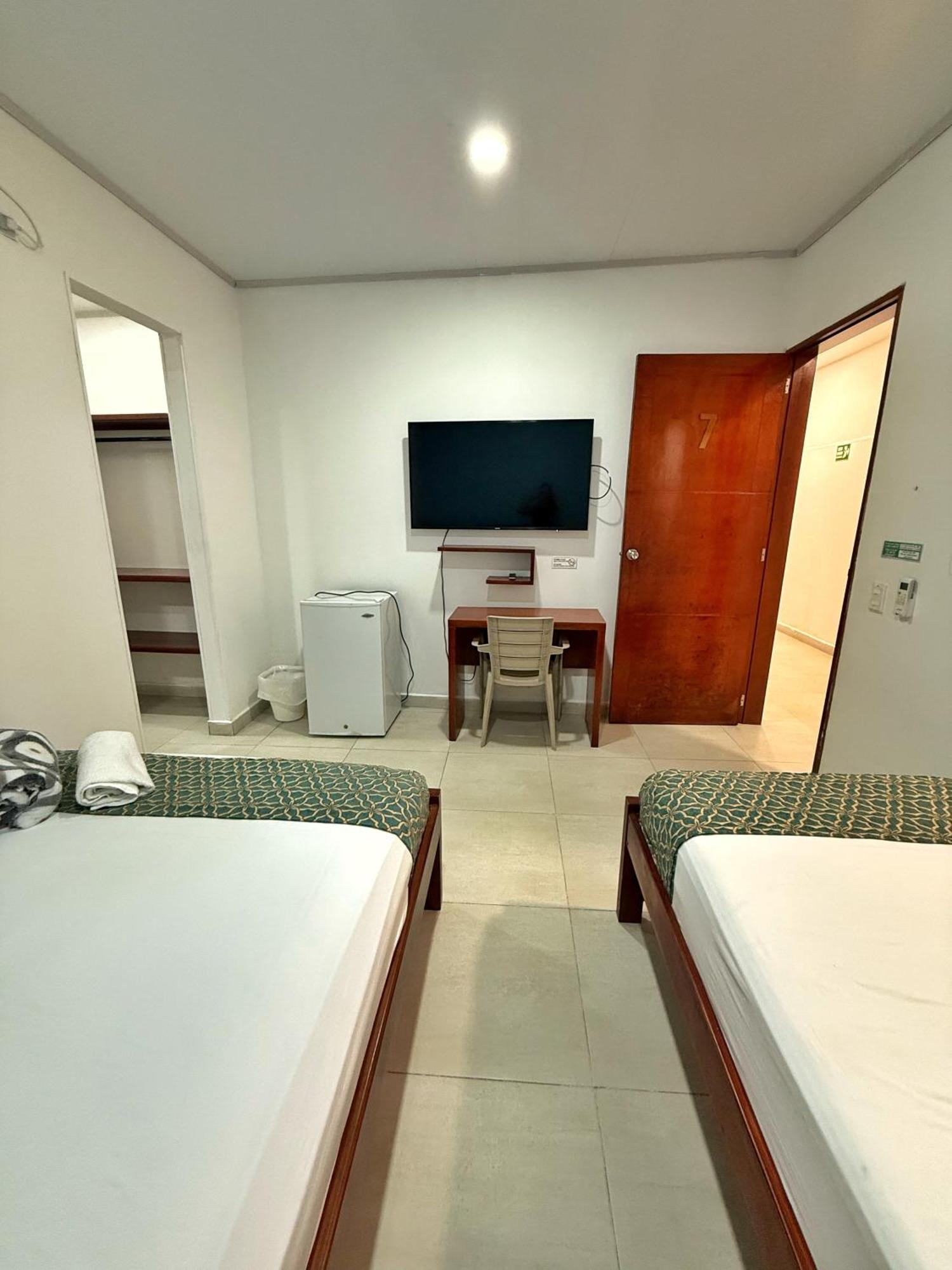 Apartahotel Caribe Diez San Andrés Екстериор снимка