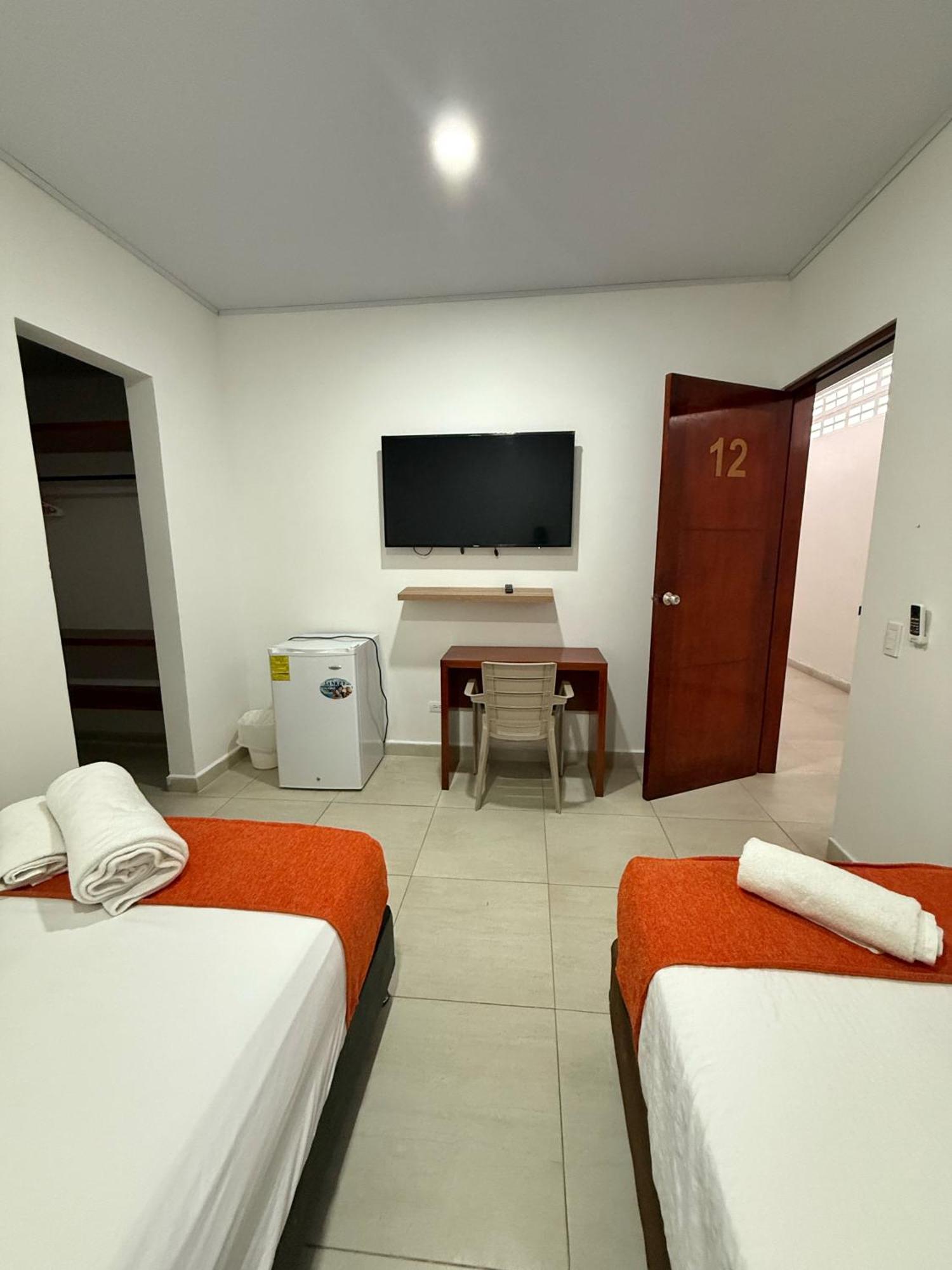 Apartahotel Caribe Diez San Andrés Екстериор снимка